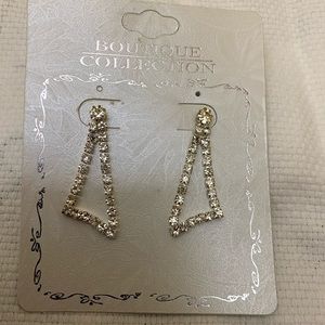 🔵4/$20 Boutique Collection Silver Crystal Posts NIP